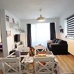 Relaxing Coresi Mall Free Parking Apartman *