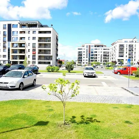 Relaxing Coresi Place דירה בראשוב